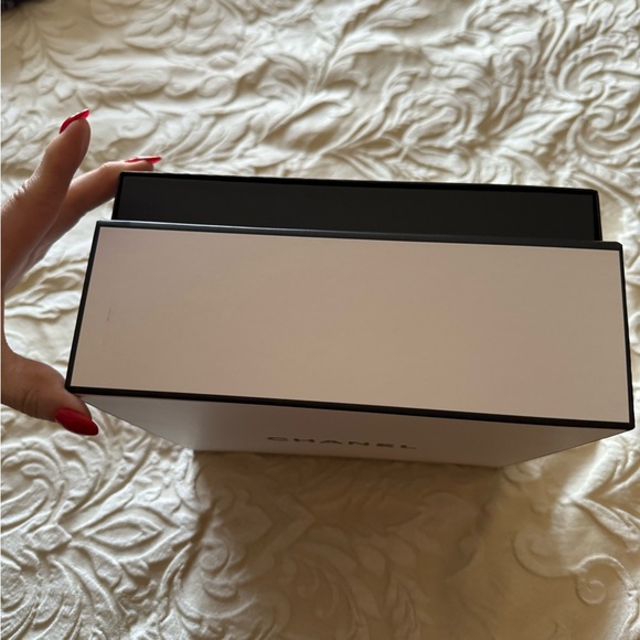 Chanel Storage Box - Picture 4 of 4